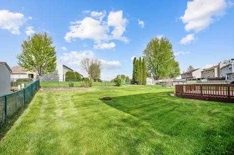 992 Mcphee Drive Lake In The Hills IL 60156