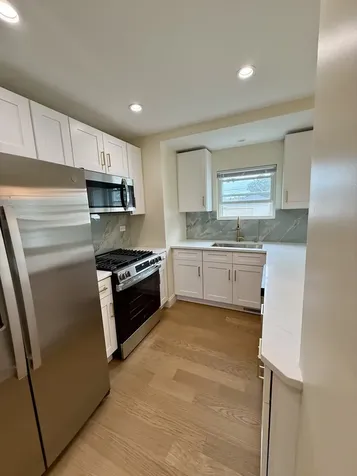 442 Geneva Avenue Bellwood IL 60104
