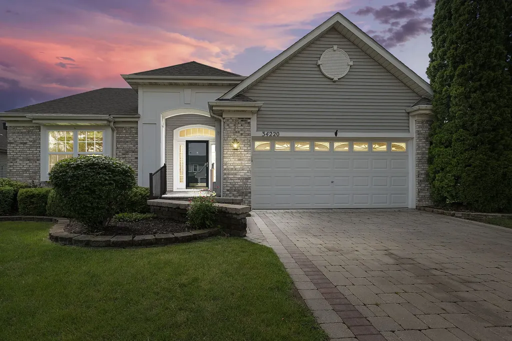 34220 North Wineberry Lane Round Lake IL 60073