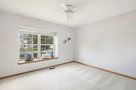 34220 North Wineberry Lane Round Lake IL 60073