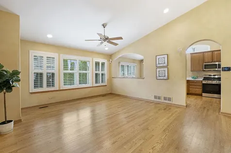 34220 North Wineberry Lane Round Lake IL 60073