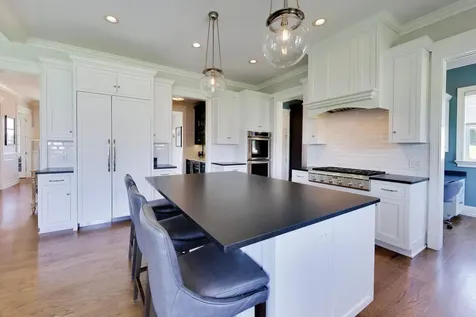5557 South Stough Street Hinsdale IL 60521