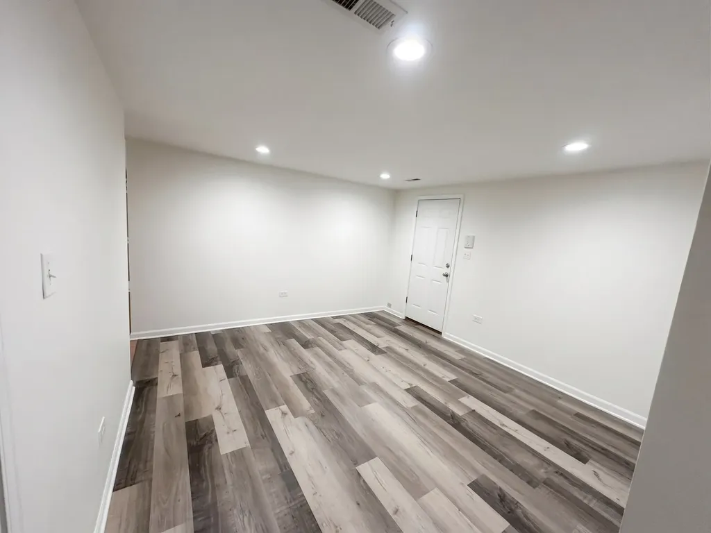 5138 South Kenwood Street Chicago IL 60615