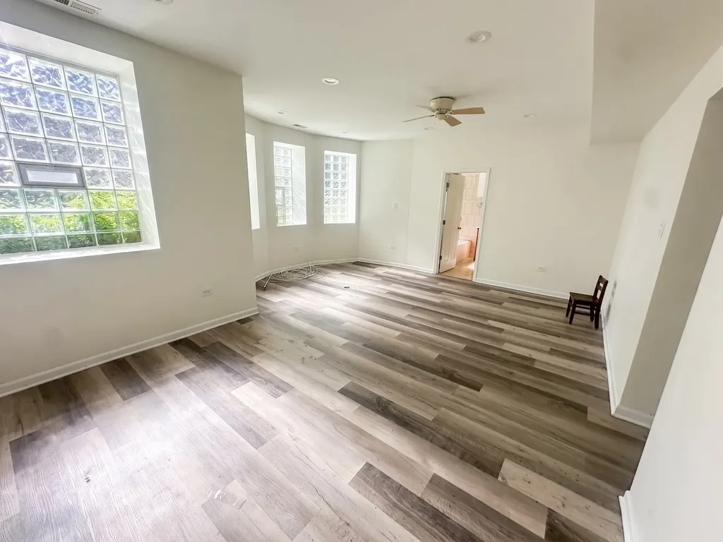 5138 South Kenwood Street Chicago IL 60615