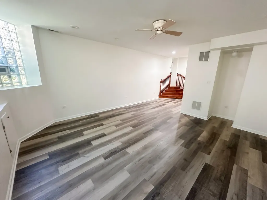 5138 South Kenwood Street Chicago IL 60615