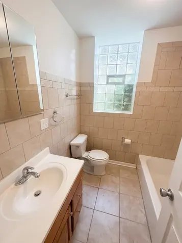 5138 South Kenwood Street Chicago IL 60615