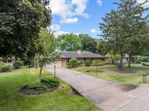 29 East Stonegate Drive Prospect Heights IL 60070