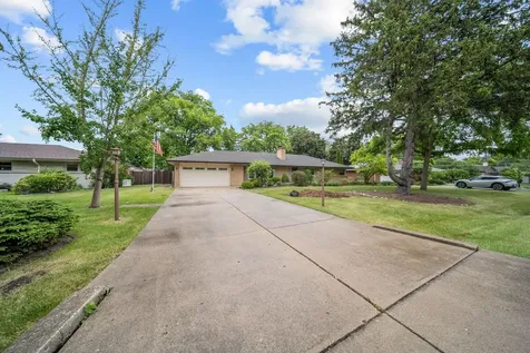 29 East Stonegate Drive Prospect Heights IL 60070