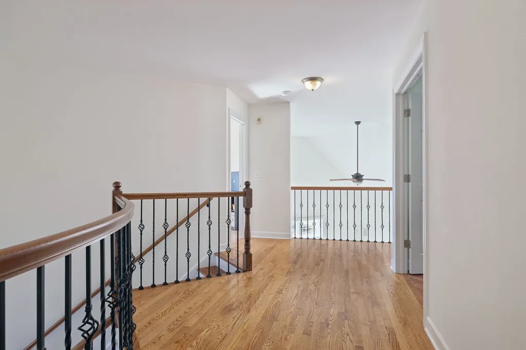 824 Megan Court Westmont IL 60559