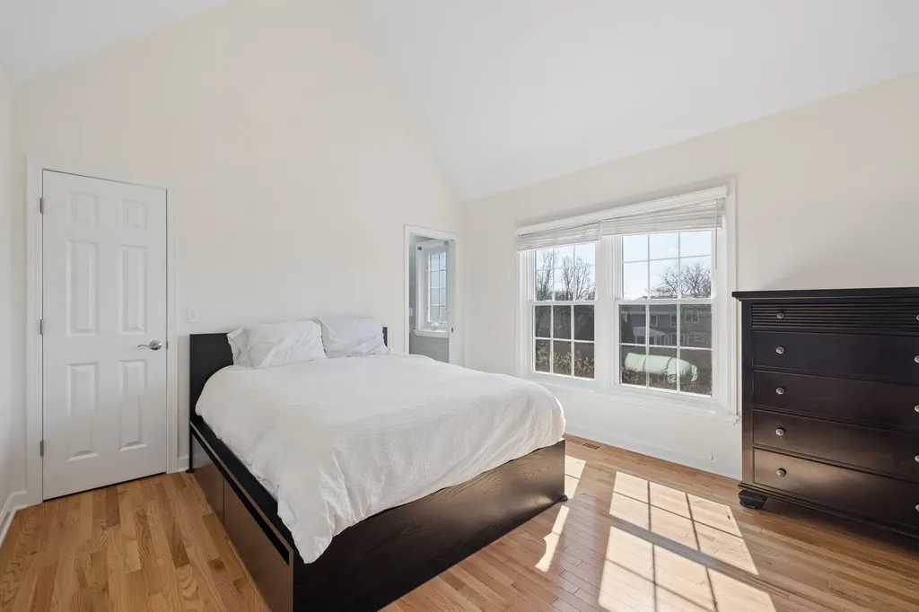 824 Megan Court Westmont IL 60559