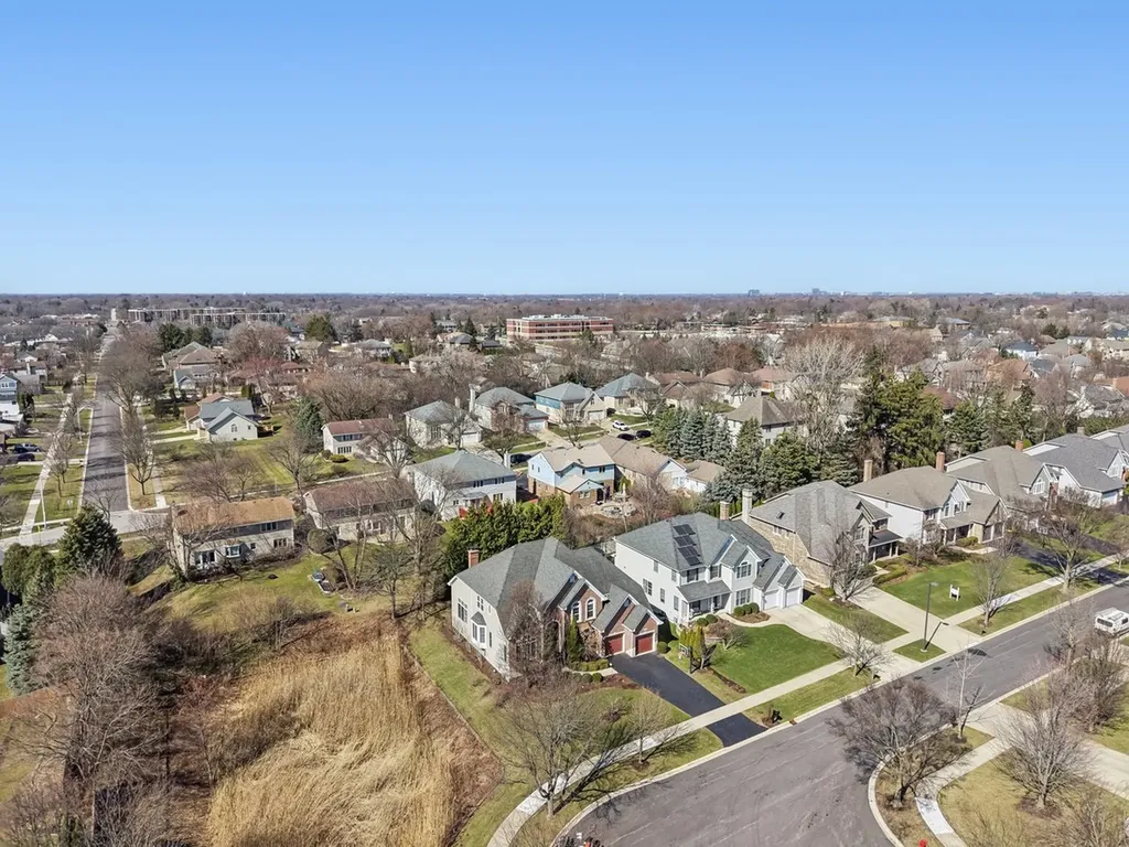 824 Megan Court Westmont IL 60559