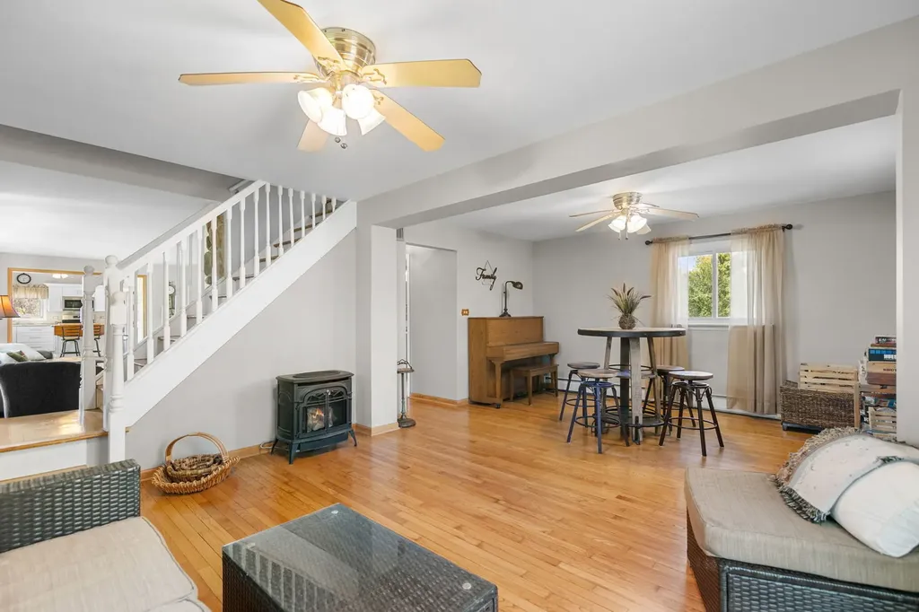 1080 Cardinal Drive S Lake Zurich IL 60047