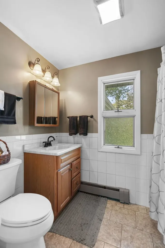 1080 Cardinal Drive S Lake Zurich IL 60047
