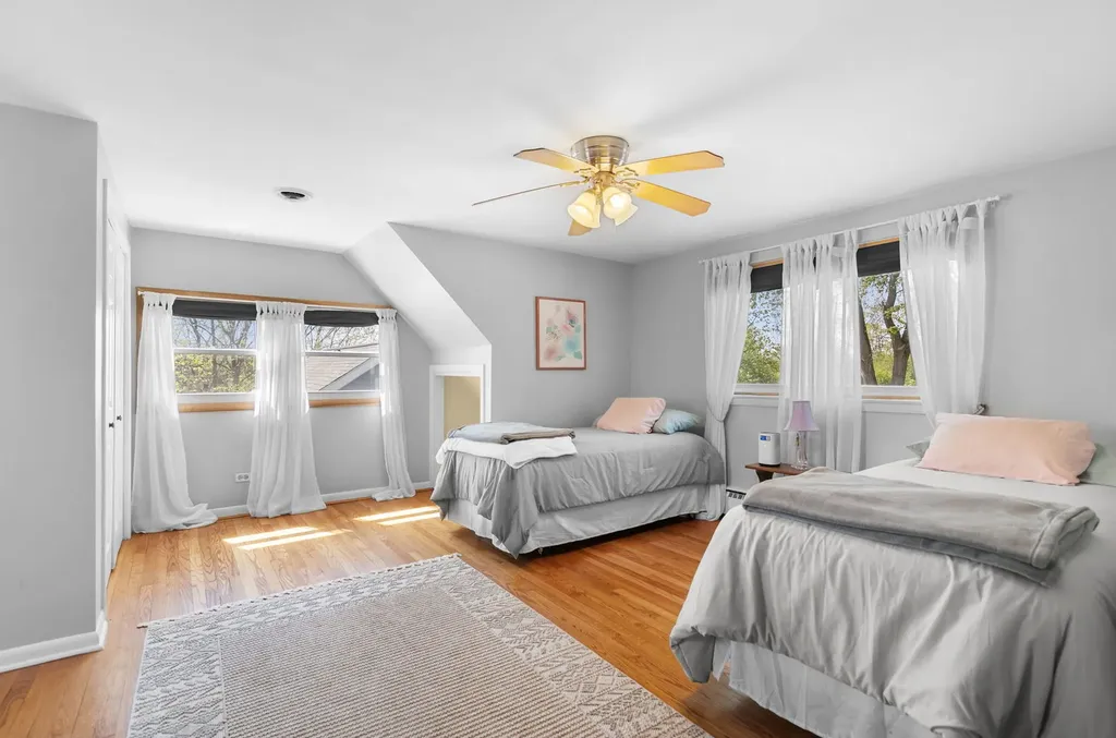 1080 Cardinal Drive S Lake Zurich IL 60047