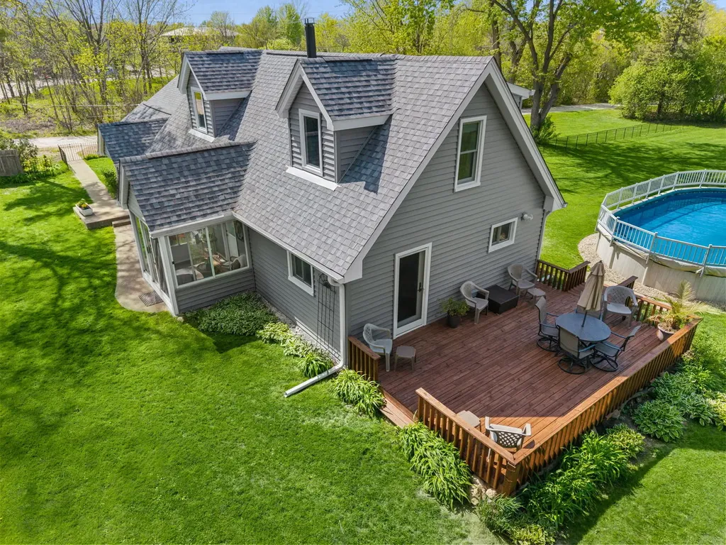 1080 Cardinal Drive S Lake Zurich IL 60047