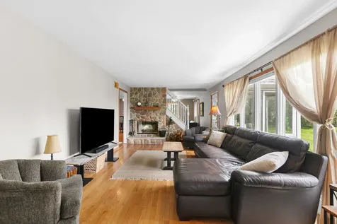 1080 Cardinal Drive S Lake Zurich IL 60047