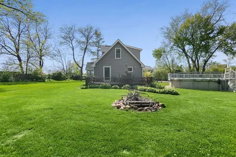 1080 Cardinal Drive S Lake Zurich IL 60047