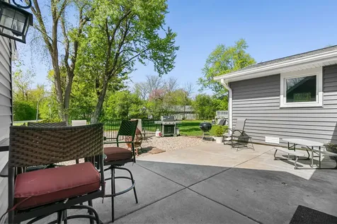 1080 Cardinal Drive S Lake Zurich IL 60047
