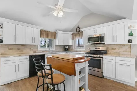 1080 Cardinal Drive S Lake Zurich IL 60047