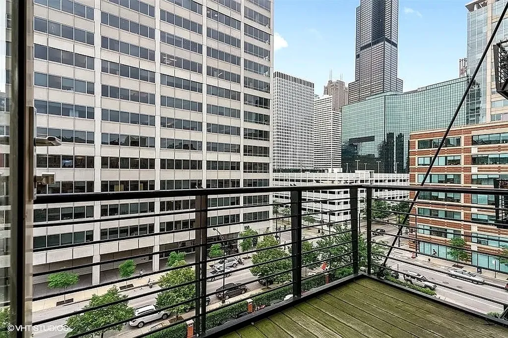 420 South Clinton Street Chicago IL 60607