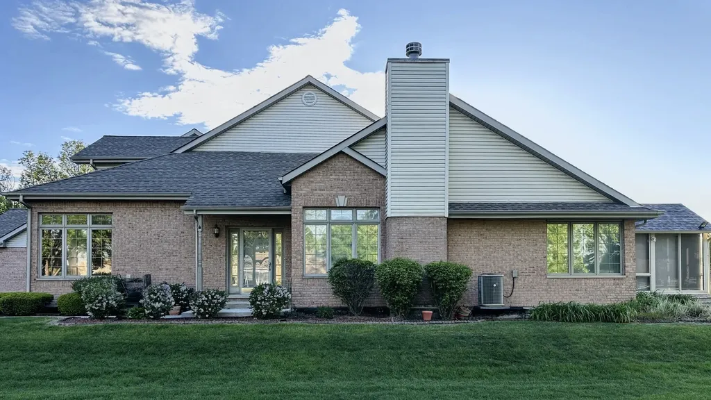 6620 Pond View Drive Tinley Park IL 60477