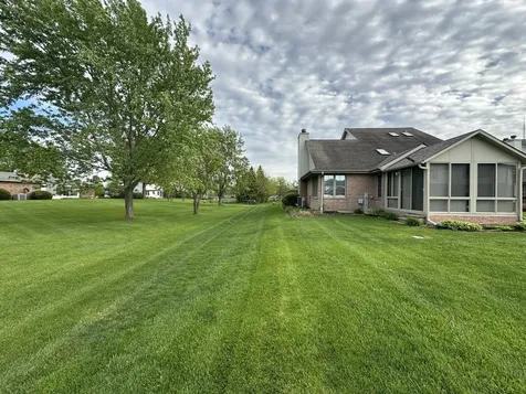 6620 Pond View Drive Tinley Park IL 60477