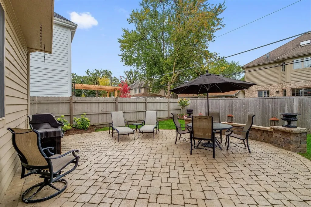 602 South Sunnyside Avenue Elmhurst IL 60126