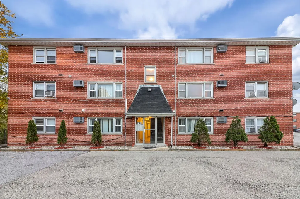 6708 West 107th Street Chicago Ridge IL 60415
