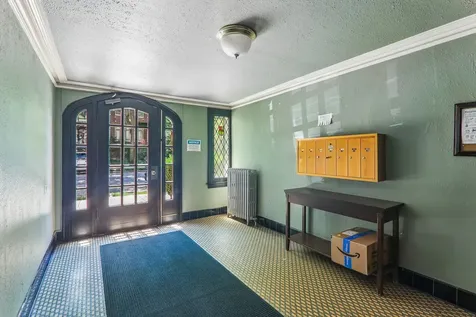 824 Washington Boulevard Oak Park IL 60302