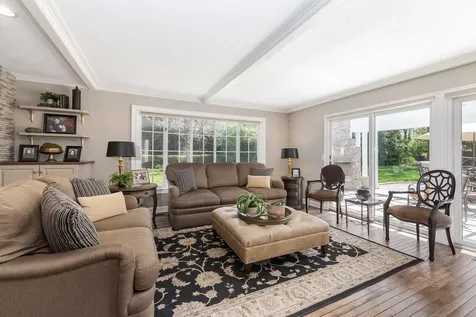 27 Country Club Place Bloomington IL 61701