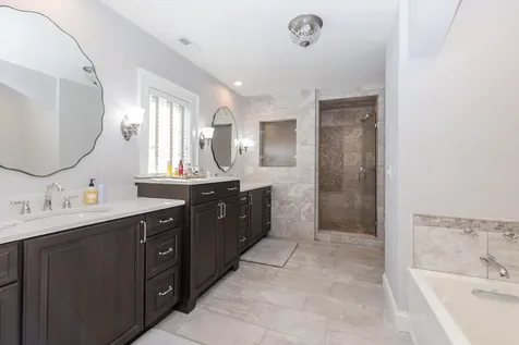 27 Country Club Place Bloomington IL 61701