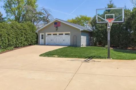 27 Country Club Place Bloomington IL 61701