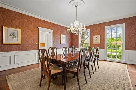 675 East Woodland Road Lake Forest IL 60045