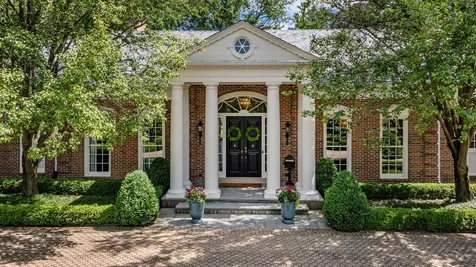 675 East Woodland Road Lake Forest IL 60045