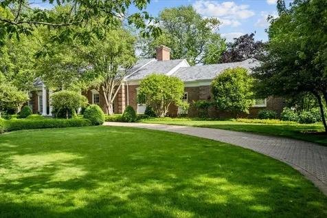675 East Woodland Road Lake Forest IL 60045