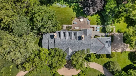 675 East Woodland Road Lake Forest IL 60045