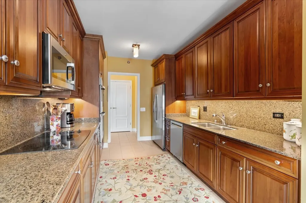501 North Clinton Street Chicago IL 60654