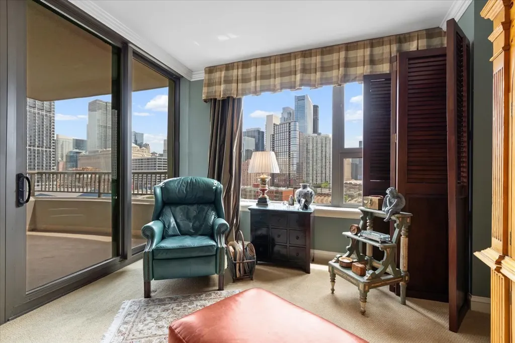 501 North Clinton Street Chicago IL 60654