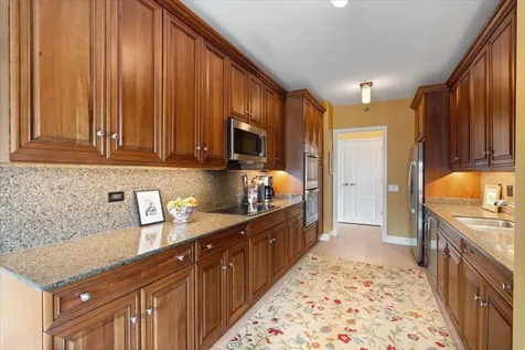 501 North Clinton Street Chicago IL 60654