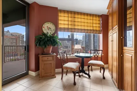501 North Clinton Street Chicago IL 60654