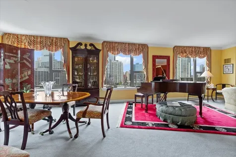 501 North Clinton Street Chicago IL 60654