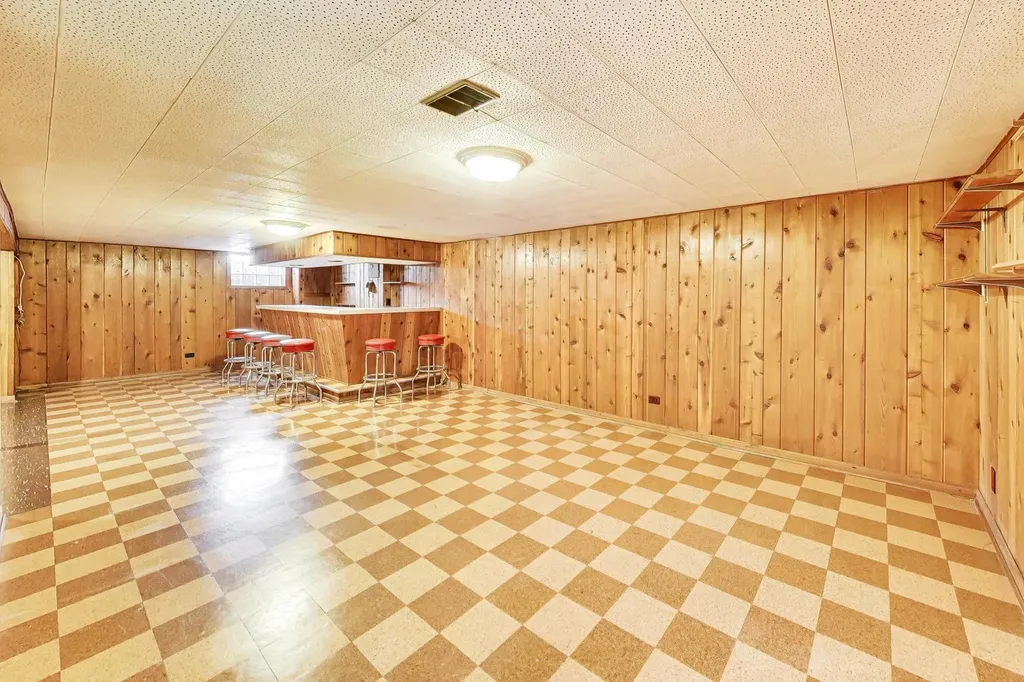 3N361 North Howard Avenue Elmhurst IL 60126