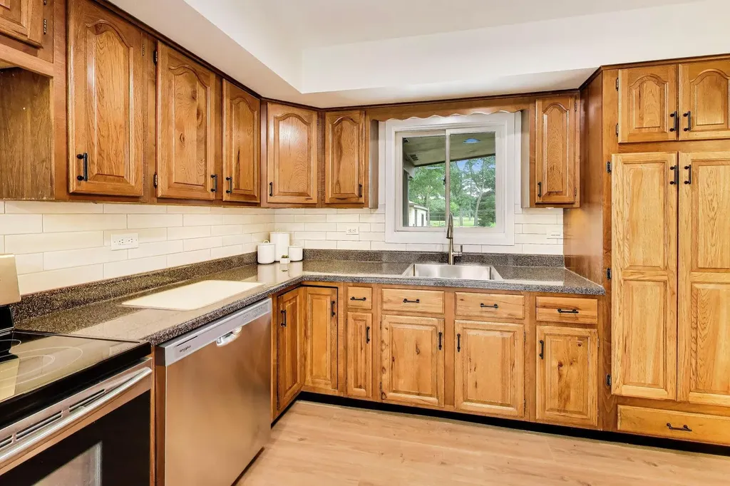 3N361 North Howard Avenue Elmhurst IL 60126