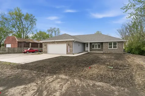 1220 Dixie Highway Beecher IL 60401