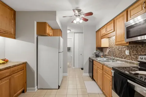1615 East Central Road Arlington Heights IL 60005