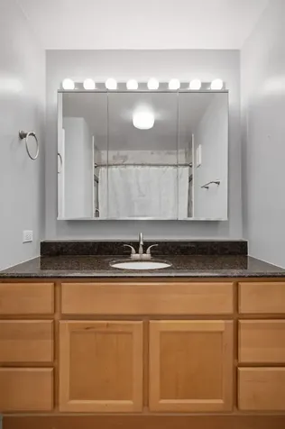 1615 East Central Road Arlington Heights IL 60005