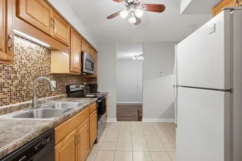1615 East Central Road Arlington Heights IL 60005