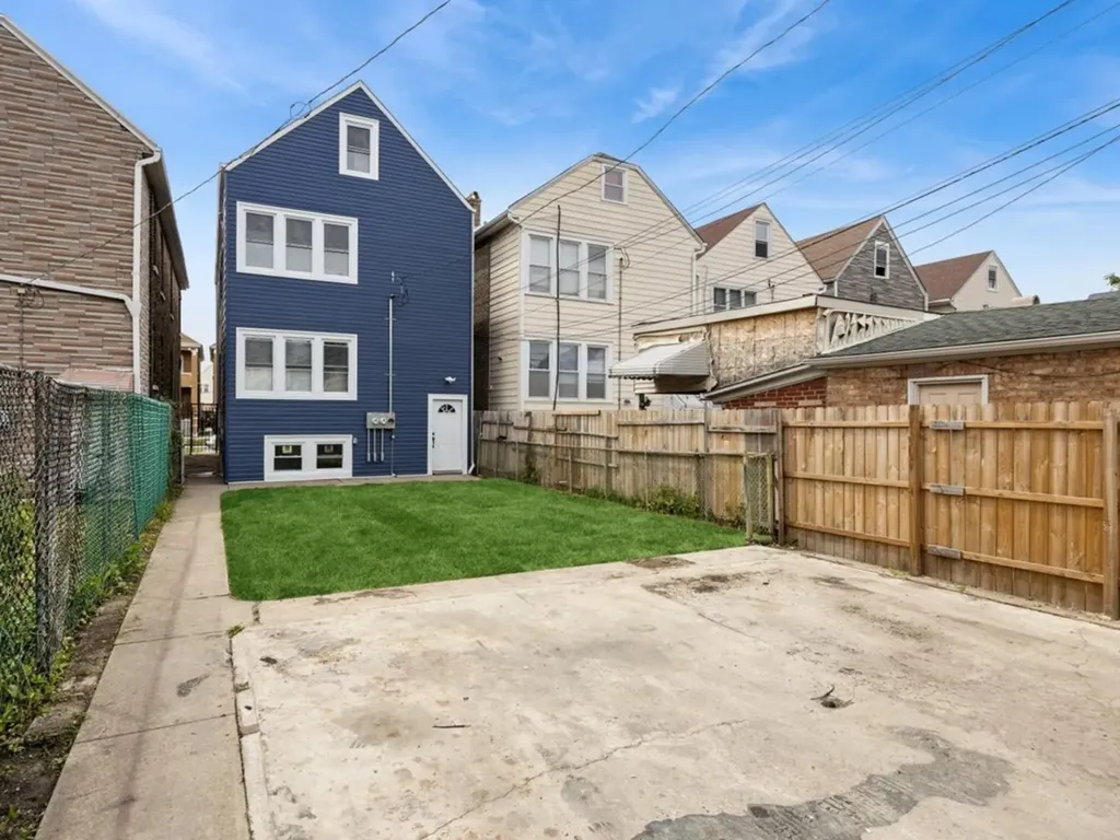 4521 South Mozart Street Chicago IL 60632