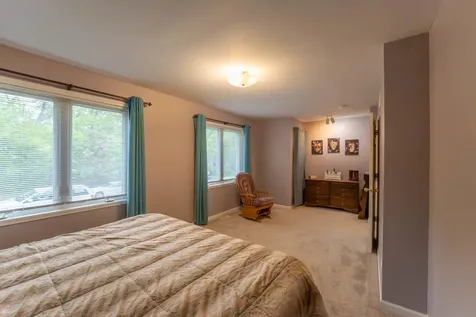 222 Highmoor Drive Round Lake Park IL 60073