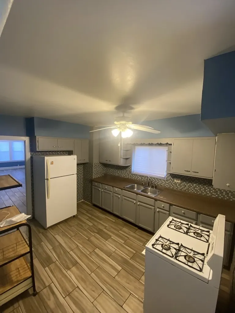 2053 West 70th Street Chicago IL 60636